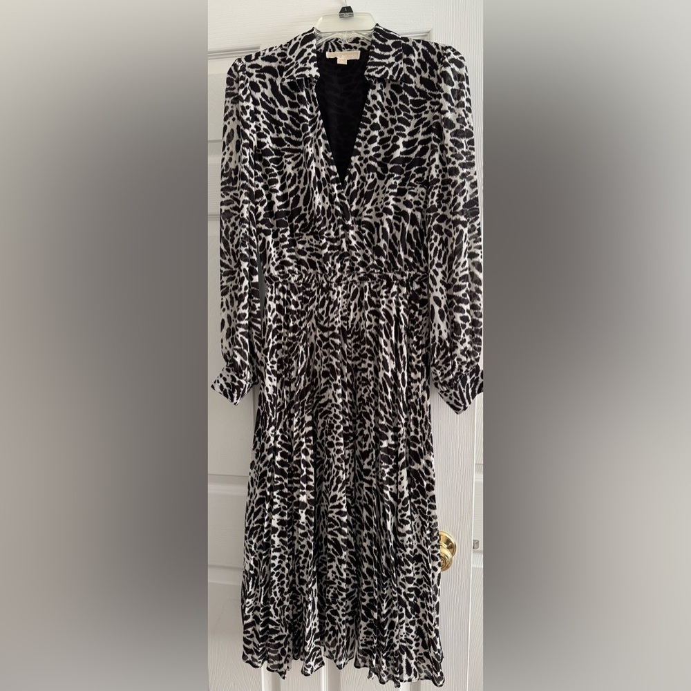 EUC Michael Kors snow leopard print dress